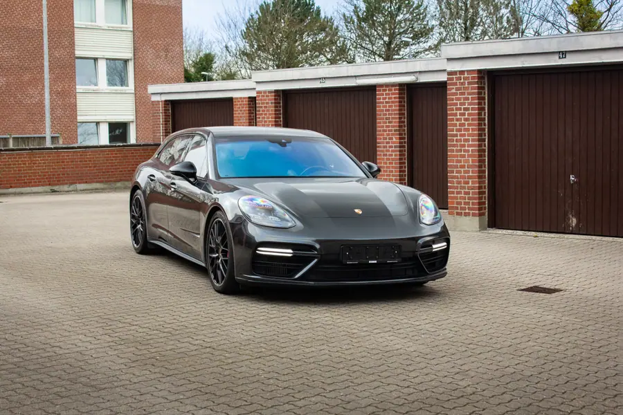 Porsche Panamera — Dennis